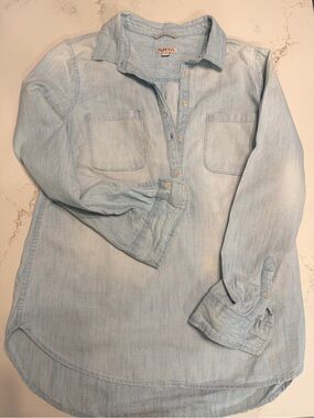 Merona Light Blue Chambray Button-Down Shirt